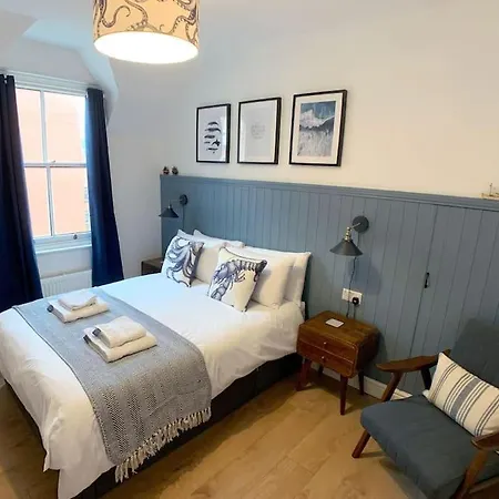 Cosy 1 Bed Скарборо